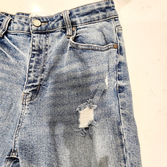 KanCan Maurices Hi Rise Destroyed Stretch Light Wash Raw Ankle Crop Jeans 28 - Picture 6 of 13